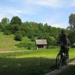 Trasy rowerowe w Kazimierzu Dolnym: odkryj najlepsze szlaki i atrakcje